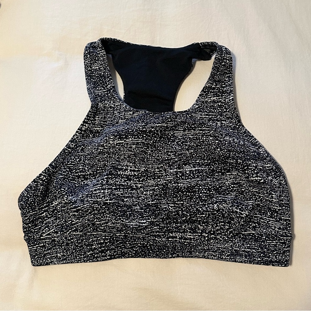 Lululemon Black and White high neck phone pocket running sports bra